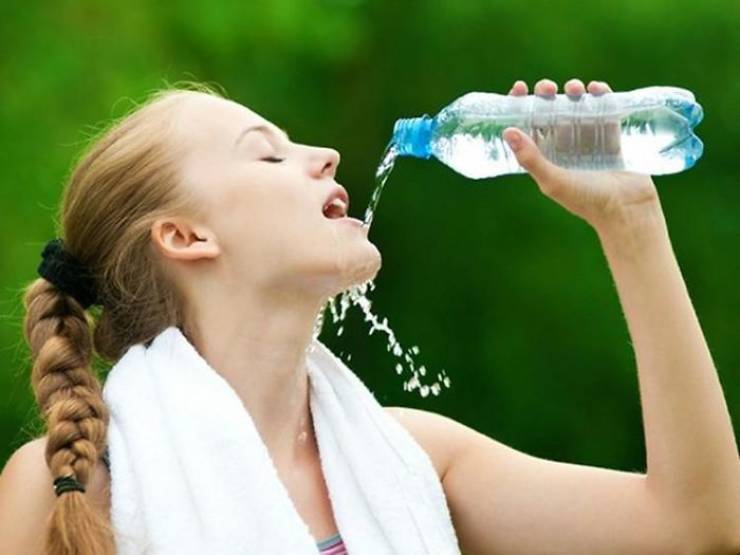 Do Women Even Know How To Drink Water?!