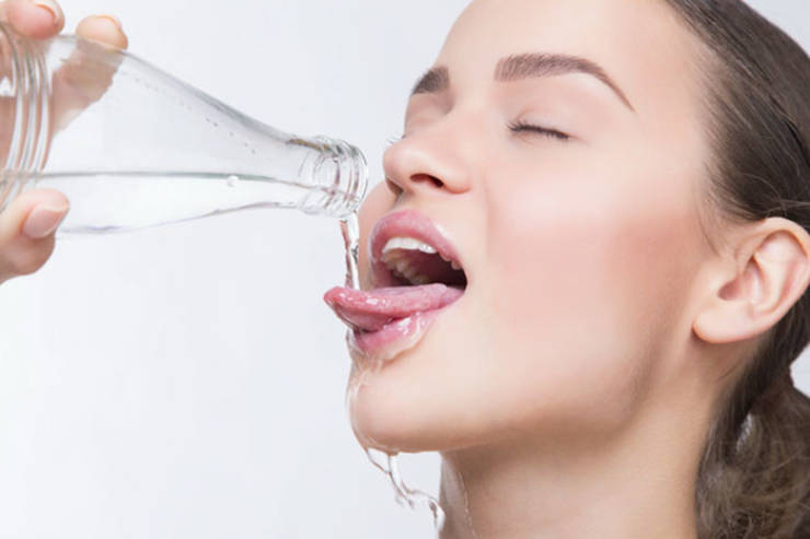 Do Women Even Know How To Drink Water?!