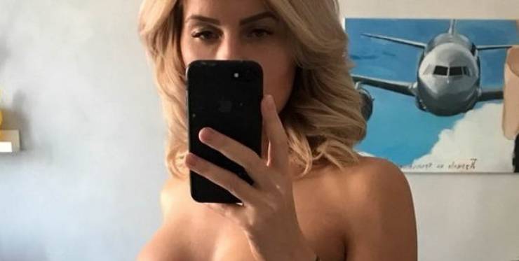 Girls Try Sexy Clothes They Bought Online