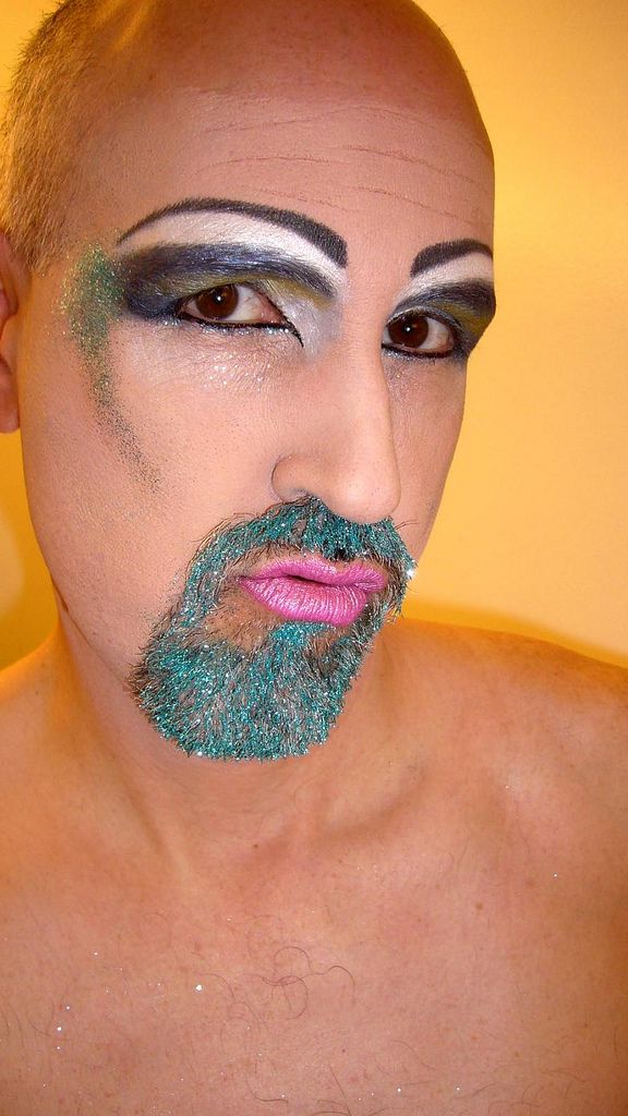 Transvestites. The hidden side of life (36 pics)