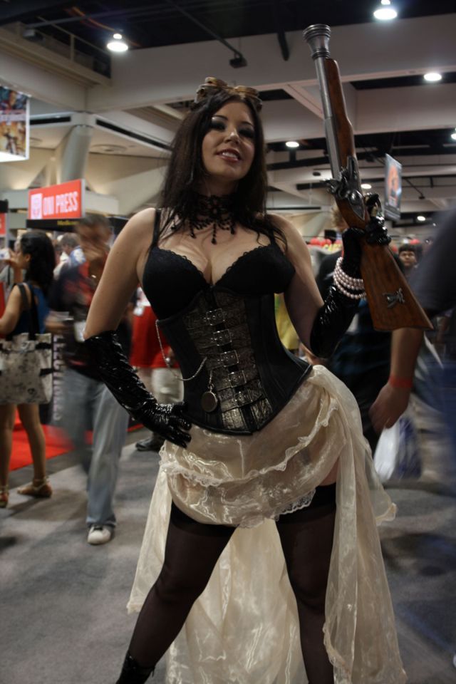 The girls at Comic-Con 2009 (42 pics)