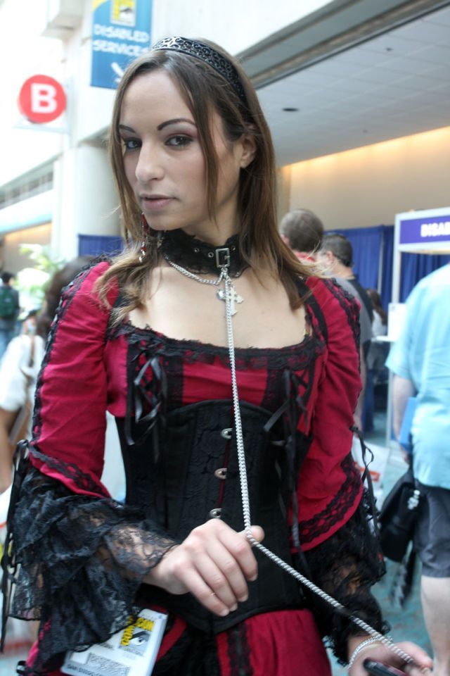 The girls at Comic-Con 2009 (42 pics)