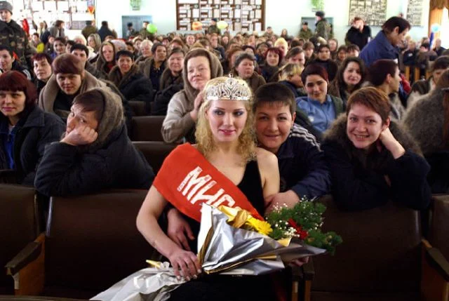 Inside look at prison pageants (15 pics)