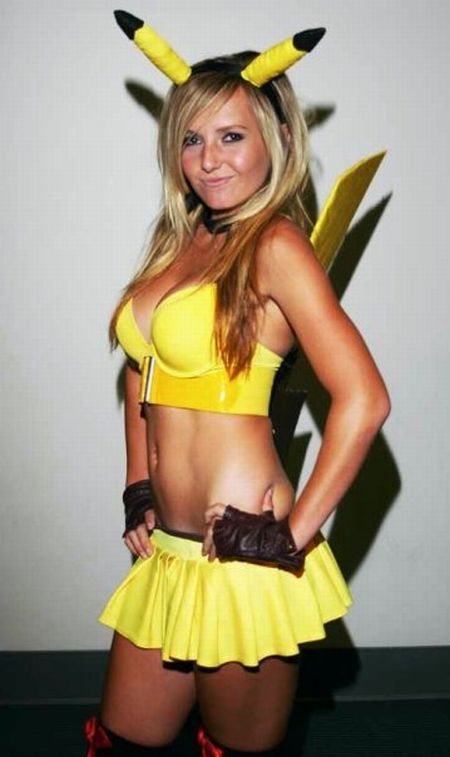 Jessica Nigri in a Pokemon costume (36 pics)