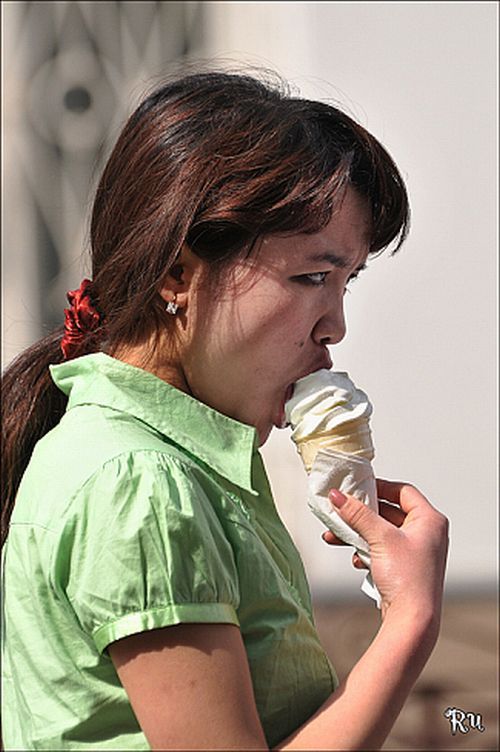 Girls are a sweet tooth (23 pics)
