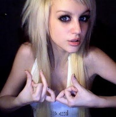 Girls and Gangsta Style. How Do Like It? (47 pics)