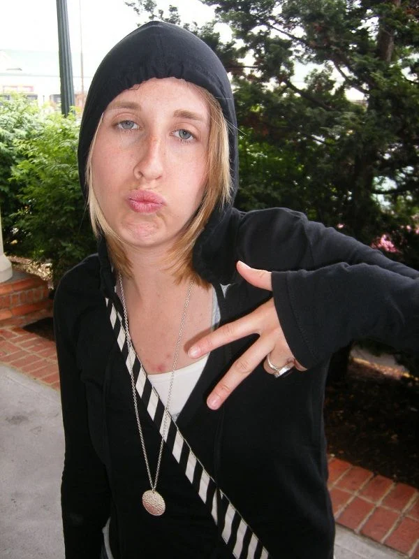 Girls and Gangsta Style. How Do Like It? (47 pics)