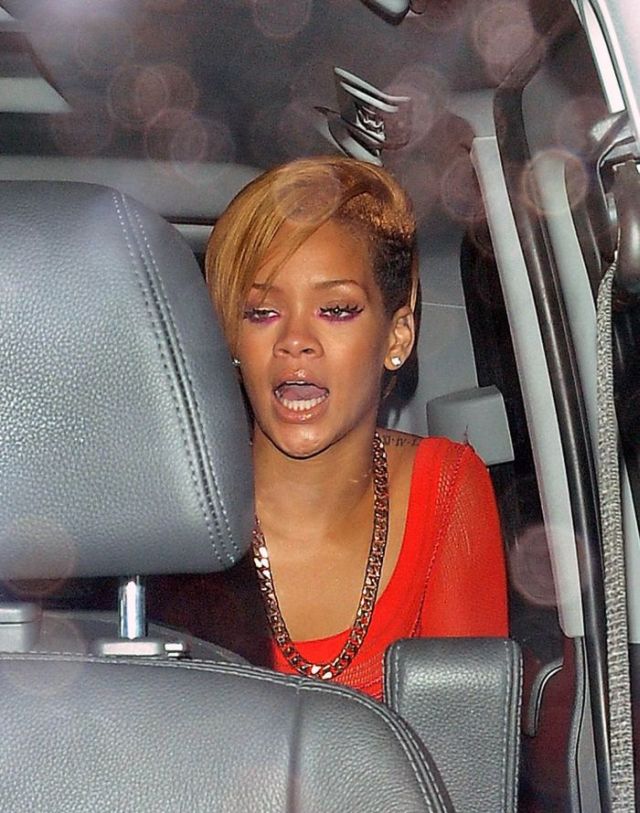 Rihanna(9 pics)