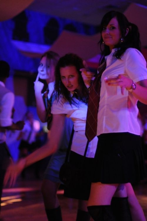 Sexy Girls from School Disco (100 pics)