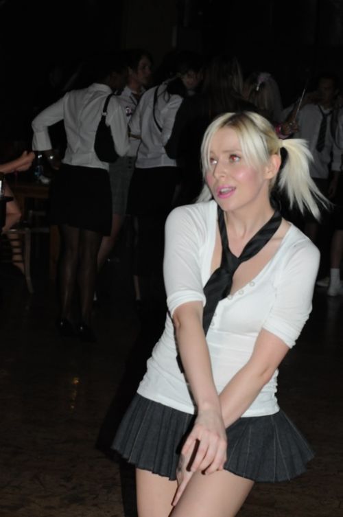 Sexy Girls from School Disco (100 pics)