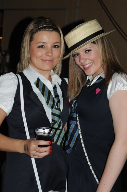 Sexy Girls from School Disco (100 pics)