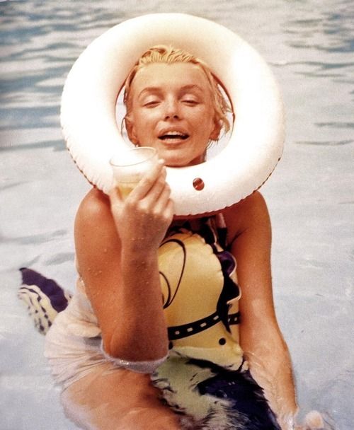 Rare Photographs of Celebrities (125 pics)