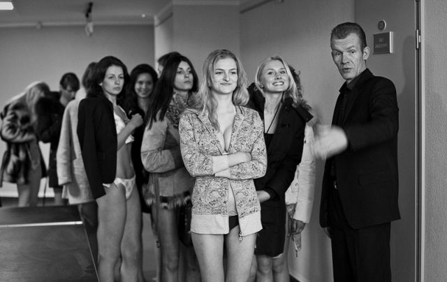 Casting Call (38 pics)