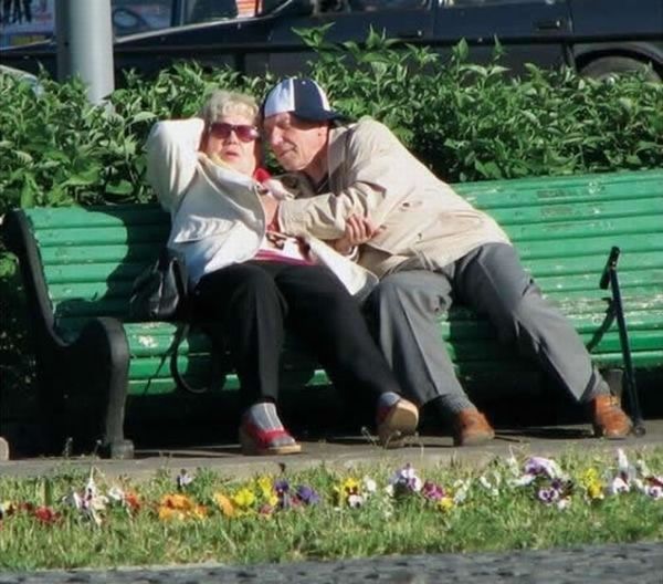 Life In The Funny Lane (44 pics)