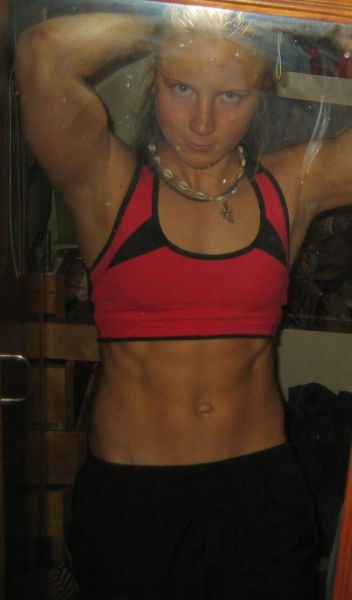 Female Terminators (69 pics)