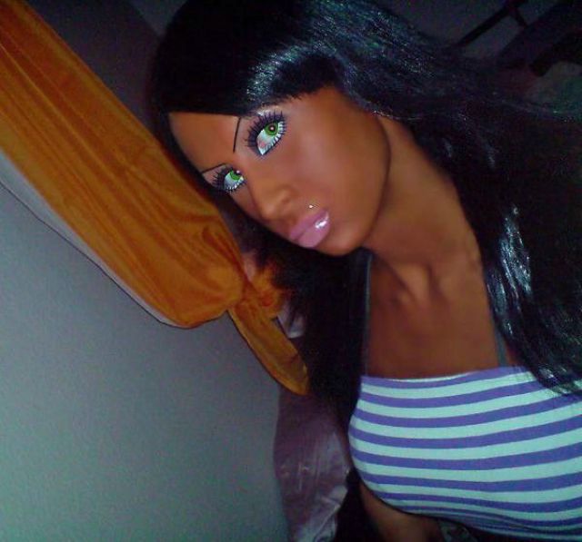 Silicone “Dolls” (72 pics)