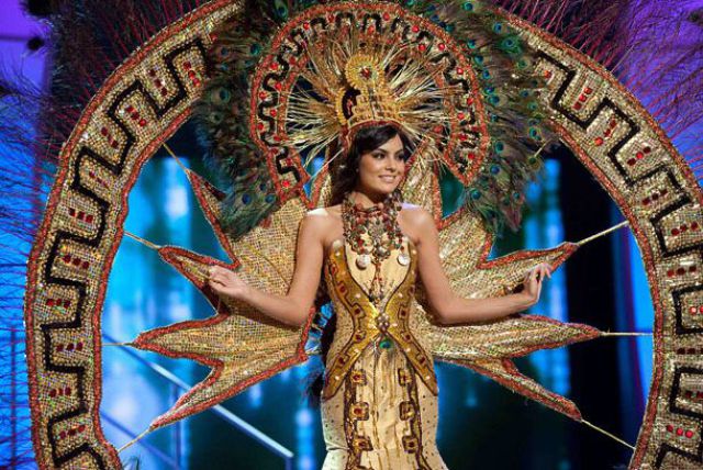 National Costumes at Miss Universe 2010. Part 2 (21 pics)