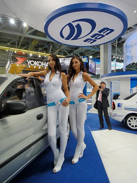 Russian Girls at a Car Show (51 pics)