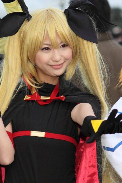 Sexy Cosplay Girls from Comiket