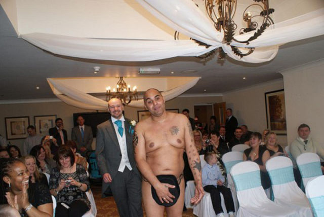 Naked Bride and Groom Not Ashamed