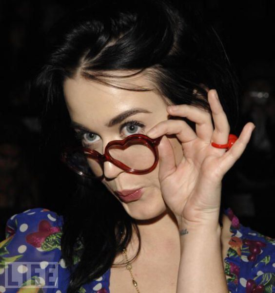 Hot Celebrities Wearing Glasses