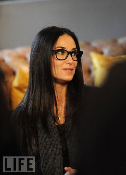 Hot Celebrities Wearing Glasses