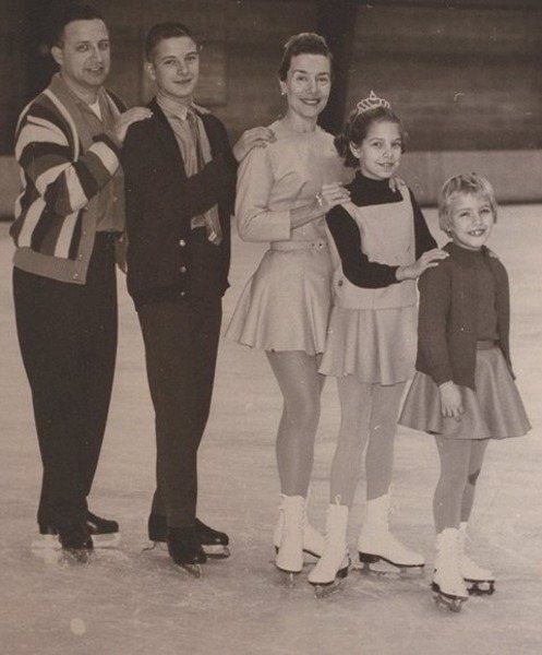 Painfully Awkward Family Vacation Photos