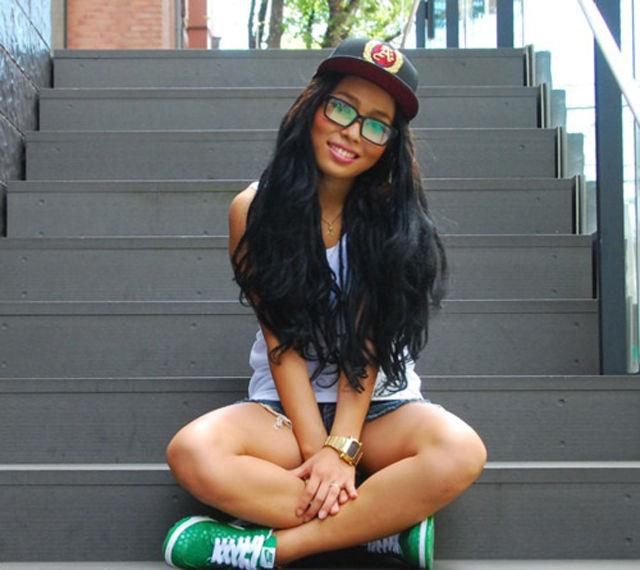 Chicks With Specs