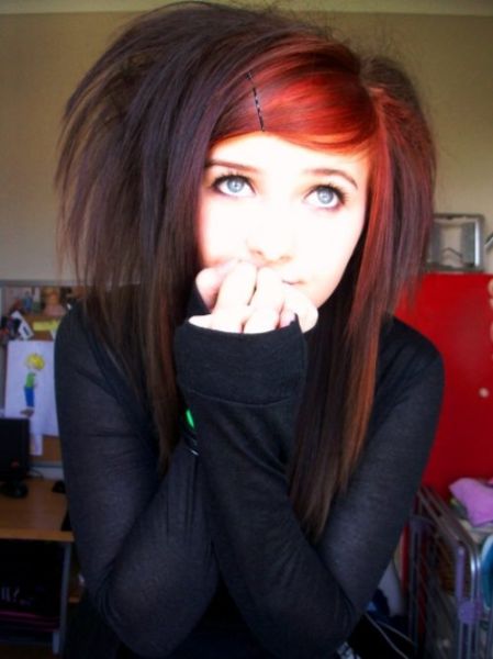 Scene and Emo Girls You Can’t Pass By