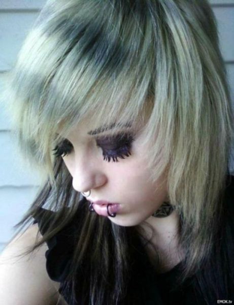 Cute Emo Girls