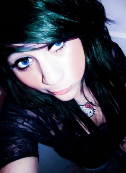 Cute Emo Girls
