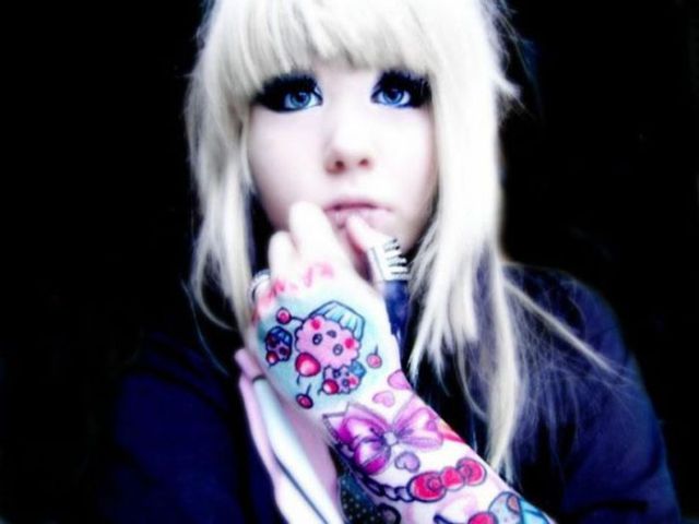 Cute Emo Girls