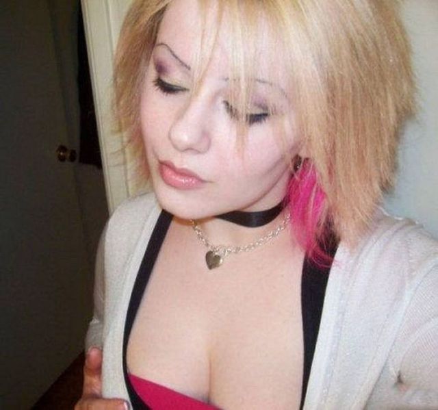 Cute Emo Girls