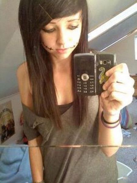 Cute Emo Girls