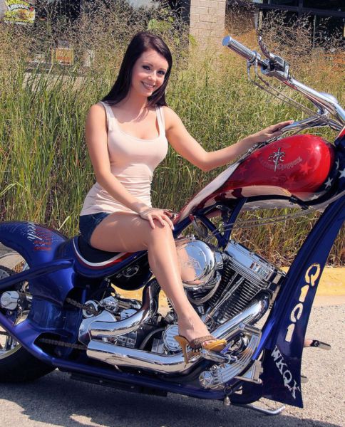 There Are Beautiful Girls Here. Part 2