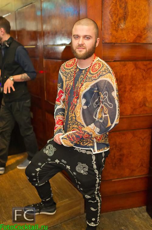 Cute Russian Club Girls Seem to Love Creepy Guys