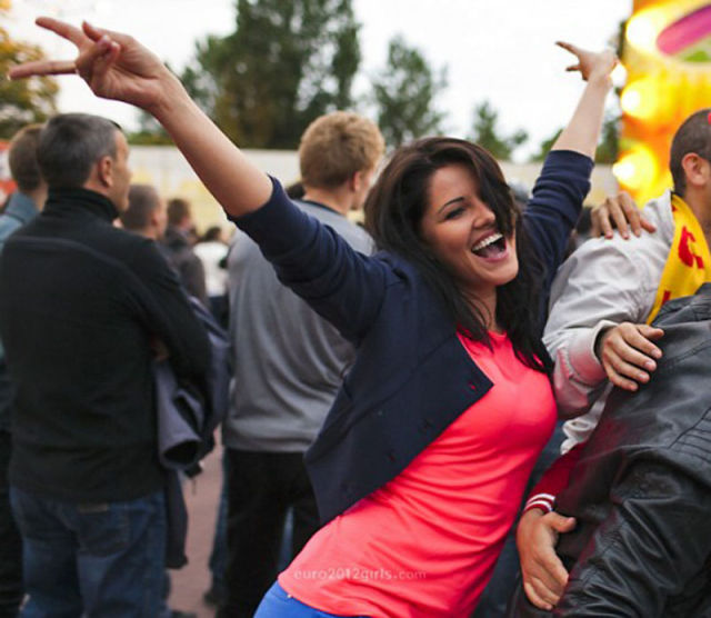 Euro 2012’s Gorgeous Female Fans