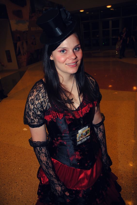 Costumed Cuties of Phoenix Comicon 2012