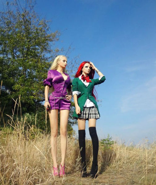 Human Dolls Appear Together