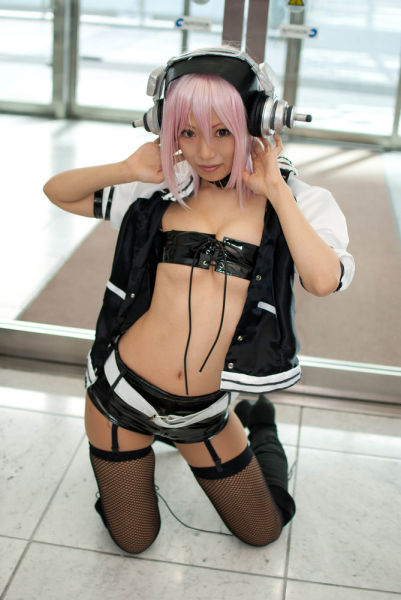 Japanese Women Do Cosplay Best!