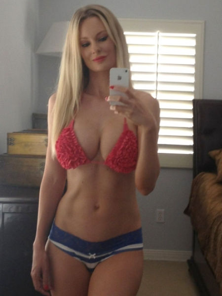 2012 Is the Year of Celebrity Cleavage