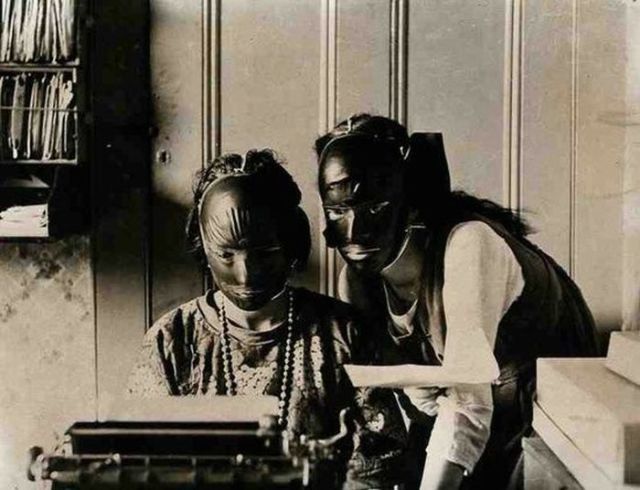 Disturbingly Odd People from the Past