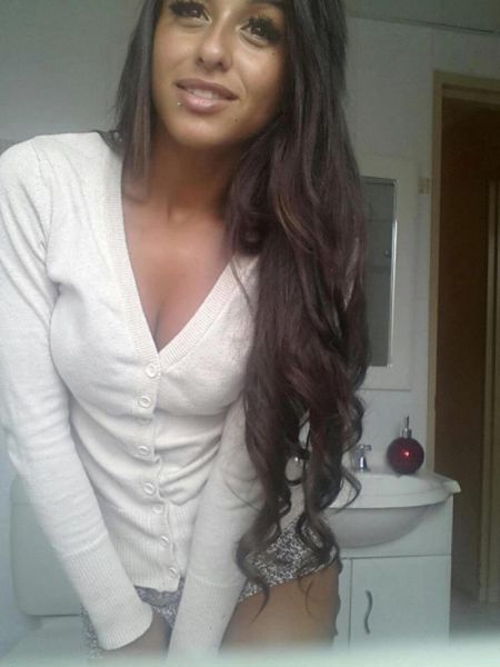 Sexy Facebook Photos of Arab Girls
