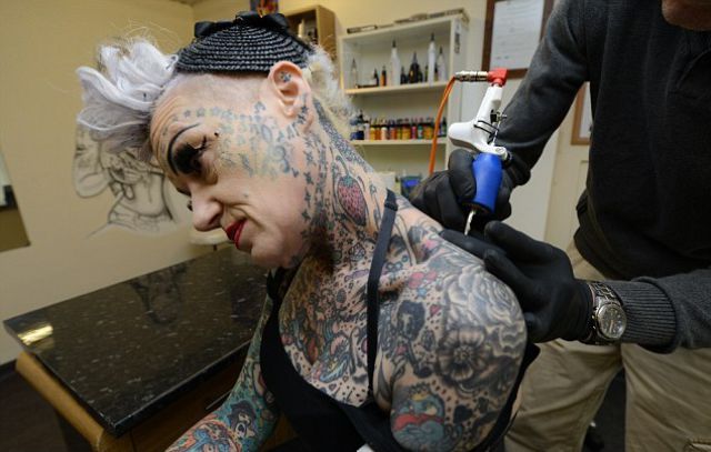 This Woman Chose an Unusual Way of Dealing with Her Divorce