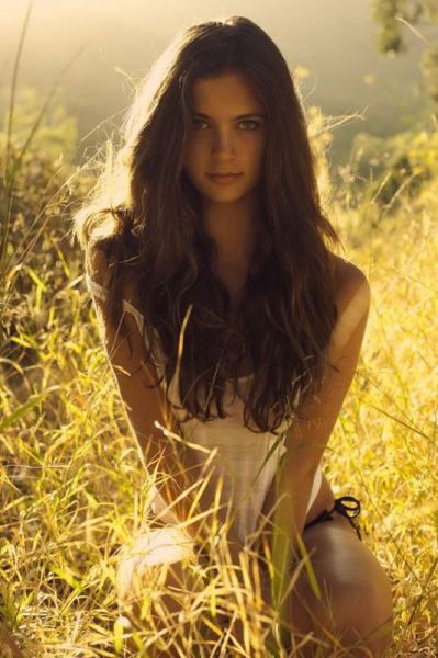 Pretty Girls That Make the World a Little More Beautiful