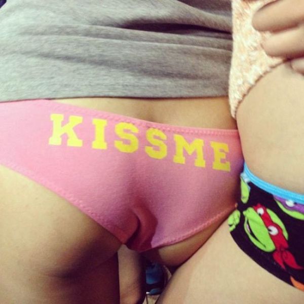 Girls of the No Pants Subway Ride 2014