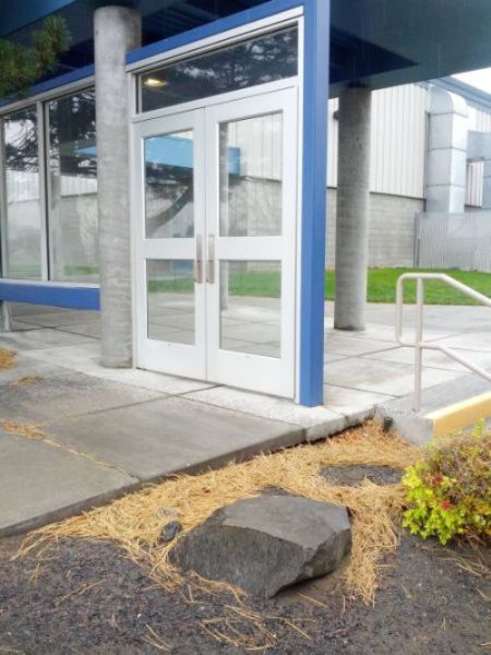 These Construction Workers Should Be Fired Immediately