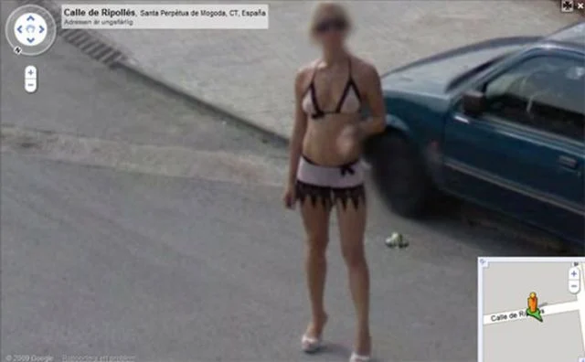 Sexy Ladies Get Caught on Google Street View