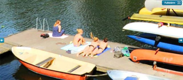 Sexy Ladies Get Caught on Google Street View