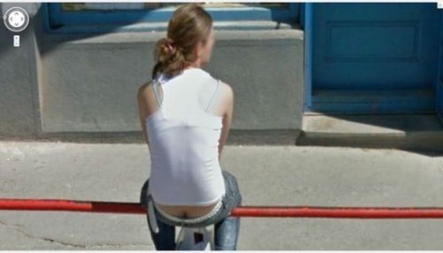 Sexy Ladies Get Caught on Google Street View